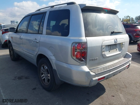 2008 Honda Pilot EX-L with VIN 5FNYF28558B012817, listed as a IAAI auction lot 41353216 with 233,854 mi miles. Bid and sale history available at carsss.com. Image 3.