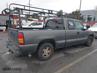 2001 Chevrolet Silverado 1500 LT with VIN 2GCEC19T811330085, listed as a IAAI auction lot 41743350 with 218,533 mi miles. Bid and sale history available at carsss.com. Image 4.
