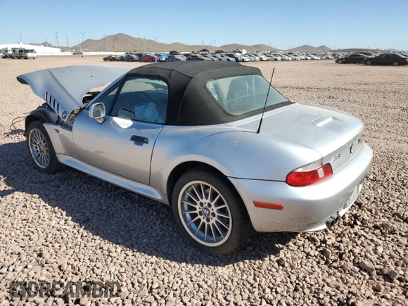 2001 BMW Z3 3.0 with VIN WBACN53491LL46300, listed as a Copart auction lot 44136155 with 154,970 mi miles and Salvage title. Bid and sale history available at DreamBid. Image 2.