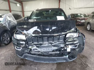 2017 Jeep Grand Cherokee Altitude z VIN 1C4RJFAG3HC624453, wystawiony jako IAAI lot #42091808 z przebiegiem 114 558 mil mil oraz . Historia ofert i sprzedaży dostępna na DreamBid. Obrazek 12.
