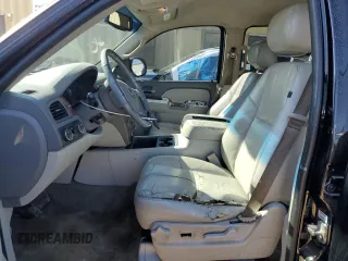 2014 GMC Yukon XL SLT with VIN 1GKS2KE71ER120403, listed as a Copart auction lot 47988025 with 234,271 mi miles and Clean Title. Bid and sale history available at carsss.com. Image 7.