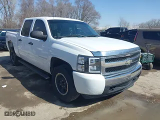 2008 Chevrolet Silverado 1500 LTZ with VIN 3GCEK13358G140922, listed as a IAAI auction lot 41707827 with 250,019 mi miles. Bid and sale history available at carsss.com. Image 1.