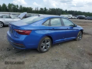 2024 Volkswagen Jetta SE with VIN 3VWEM7BU9RM034898, listed as a Copart auction lot 62858645 with 30,072 mi miles and Clean title. Bid and sale history available at DreamBid. Image 3.