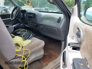 1999 Ford F-150 XL с VIN 1FTRX18L0XKB08799, выставлен на аукционе IAAI как лот 42499615 с пробегом Не указан миль и . История ставок и продаж доступна на DreamBid. Изображение 5.
