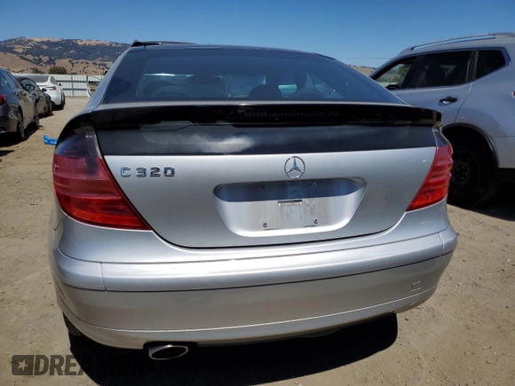 2004 Mercedes-Benz C z VIN WDBRN64J44A634666, wystawiony jako Copart lot #65085215 z przebiegiem 106 079 mil mil oraz Szkoda całkowita • Salvage title. Historia ofert i sprzedaży dostępna na DreamBid. Obrazek 6.