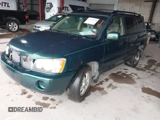 2001 Toyota Highlander z VIN JTEGD21A110012161, wystawiony jako IAAI lot #42479479 z przebiegiem 205 528 mil mil oraz . Historia ofert i sprzedaży dostępna na DreamBid. Obrazek 2.