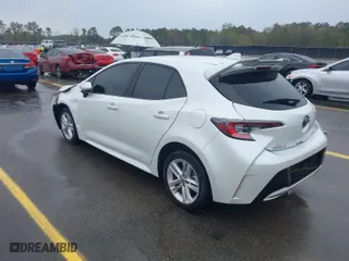 2022 Toyota Corolla Hatchback SE with VIN JTND4MBE2N3182758, listed as a IAAI auction lot 41851230 with 13,471 mi miles. Bid and sale history available at carsss.com. Image 3.
