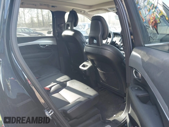 2016 Volvo XC90 Momentum with VIN YV4102XK7G1073911, listed as a IAAI auction lot 42053561 with 77,620 mi miles. Bid and sale history available at carsss.com. Image 8.