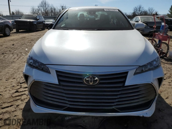 2022 Toyota Avalon XLE z VIN 4T1JZ1FBXNU071758, wystawiony jako Copart lot #42793923 z przebiegiem 32 090 mil mil oraz . Historia ofert i sprzedaży dostępna na DreamBid. Obrazek 5.