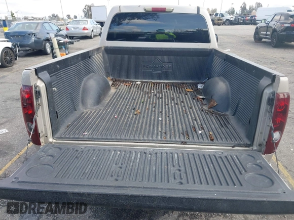 2005 Chevrolet Colorado Z71 with VIN 1GCDS146158157027, listed as a IAAI auction lot 41529507 with 262,463 mi miles and . Bid and sale history available at DreamBid. Image 8.