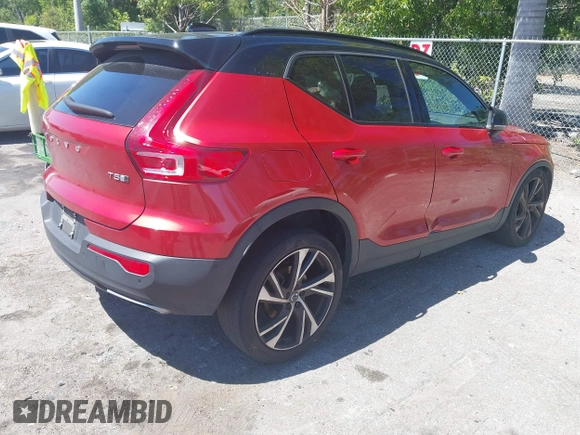 2019 Volvo XC40 Momentum with VIN YV4162XZ9K2019184, listed as a IAAI auction lot 41839804 with 56,675 mi miles. Bid and sale history available at carsss.com. Image 4.