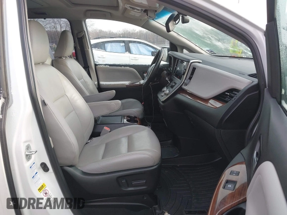 2017 Toyota Sienna XLE with VIN 5TDDZ3DC3HS167636, listed as a IAAI auction lot 41486242 with 72,373 mi miles and . Bid and sale history available at DreamBid. Image 5.