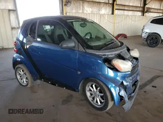 2008 Smart fortwo Pure z VIN WMEEJ31X38K172301, wystawiony jako Copart lot #44141765 z przebiegiem Nie podano mil oraz Szkody całkowita. Historia ofert i sprzedaży dostępna na DreamBid. Obrazek 4.