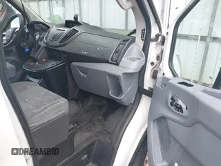 2017 Ford Transit z VIN 1FDYR2CM2HKA82358, wystawiony jako IAAI lot #42231257 z przebiegiem 271 518 mil mil oraz . Historia ofert i sprzedaży dostępna na DreamBid. Obrazek 5.