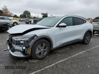 2021 Ford Mustang Mach-E Select z VIN 3FMTK1RM3MMA55382, wystawiony jako Copart lot #73502762 z przebiegiem 23 082 mil mil oraz . Historia ofert i sprzedaży dostępna na DreamBid. Obrazek 1.