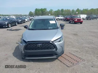 2022 Toyota Corolla Cross L с VIN 7MUAAAAG7NV009940, выставлен на аукционе IAAI как лот 42117351 с пробегом 23 290 миль миль и . История ставок и продаж доступна на DreamBid. Изображение 12.