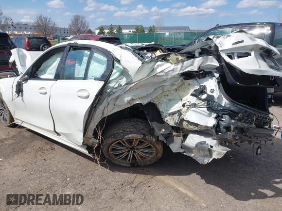 2020 BMW 3 Series M340i xDrive with VIN WBA5U9C01LFH03344, listed as a IAAI auction lot 41966009 with 40,976 mi miles and . Bid and sale history available at DreamBid. Image 3.