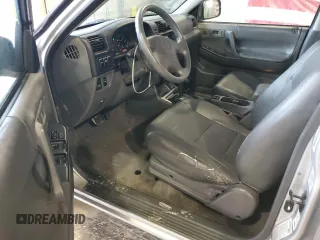 2000 Isuzu Rodeo z VIN 4S2DM58WXY4346884, wystawiony jako Copart lot #43108675 z przebiegiem 144 306 mil mil oraz Nie do naprawy. Historia ofert i sprzedaży dostępna na DreamBid. Obrazek 8.