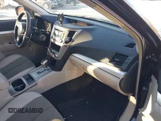 2013 Subaru Legacy 2.5i z VIN 4S3BMBA60D3026033, wystawiony jako IAAI lot #41292503 z przebiegiem 162 948 mil mil oraz . Historia ofert i sprzedaży dostępna na DreamBid. Obrazek 5.