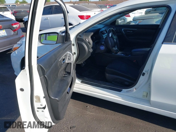 2018 Nissan Altima 2.5 S with VIN 1N4AL3AP8JC254733, listed as a IAAI auction lot 40212001 with 148,347 mi miles. Bid and sale history available at carsss.com. Image 5.
