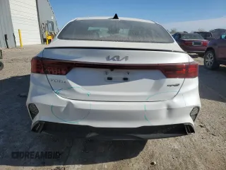 2022 Kia Forte GT-Line with VIN 3KPF54AD7NE469461, listed as a Copart auction lot 81897424 with 47,671 mi miles and Salvage Title. Bid and sale history available at carsss.com. Image 6.