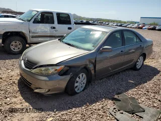 2004 Toyota Camry LE with VIN 4T1BF30K24U569209, listed as a Copart auction lot 66181644 with 186,412 mi miles and Salvage Title. Bid and sale history available at carsss.com. Image 1.