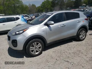 2018 Kia Sportage LX z VIN KNDPMCACXJ7488265, wystawiony jako Copart lot #53623845 z przebiegiem 106 259 mil mil oraz Szkody całkowita. Historia ofert i sprzedaży dostępna na DreamBid. Obrazek 1.