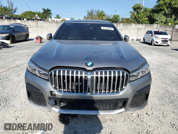 2020 BMW 7 Series 740i with VIN WBA7T2C02LCD43327, listed as a Copart auction lot 52796565 with 79,744 mi miles and Non Repairable. Bid and sale history available at carsss.com. Image 5.
