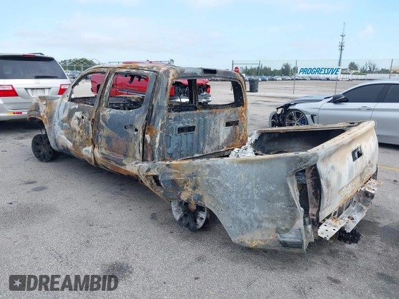 2023 Toyota Tacoma SR5 z VIN 3TMAZ5CN8PM213333, wystawiony jako IAAI lot #41475450 z przebiegiem Nie podano mil oraz . Historia ofert i sprzedaży dostępna na DreamBid. Obrazek 3.