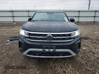 2022 Volkswagen Atlas SE with VIN 1V2HE2CA8NC229616, listed as a Copart auction lot 84722384 with 26,570 mi miles and Salvage title. Bid and sale history available at DreamBid. Image 5.