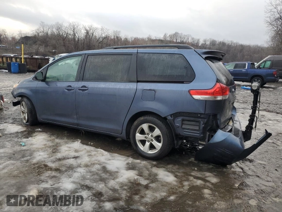 2014 Toyota Sienna LE AAS with VIN 5TDKK3DC7ES457093, listed as a Copart auction lot 84816084 with 171,256 mi miles and Salvage Title. Bid and sale history available at carsss.com. Image 2.