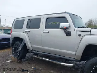 2006 Hummer H3 with VIN 5GTDN136168100264, listed as a IAAI auction lot 41909894 with 136,284 mi miles. Bid and sale history available at carsss.com. Image 13.