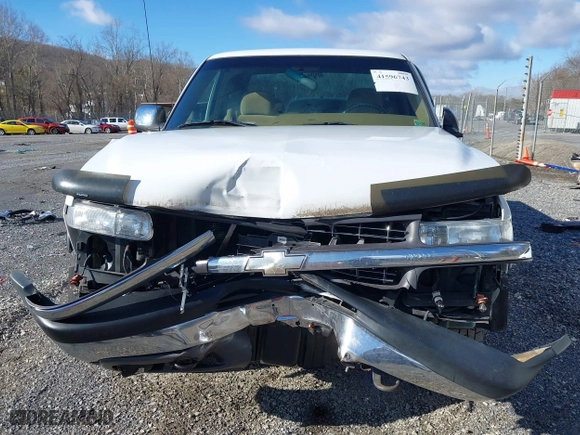 2000 Chevrolet Silverado 1500 LT with VIN 1GCEK19T9YE384538, listed as a IAAI auction lot 41596743 with 165,594 mi miles. Bid and sale history available at carsss.com. Image 12.
