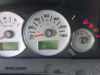 2006 Ford Escape Hybrid z VIN 1FMYU96H46KC44297, wystawiony jako IAAI lot #42689864 z przebiegiem 130 631 mil mil oraz . Historia ofert i sprzedaży dostępna na DreamBid. Obrazek 7.