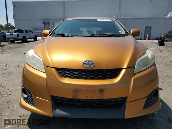 2010 Toyota Matrix z VIN 2T1KU4EE2AC290094, wystawiony jako Copart lot #59189375 z przebiegiem 211 910 mil mil oraz Czysty tytuł • Clean title. Historia ofert i sprzedaży dostępna na DreamBid. Obrazek 5.