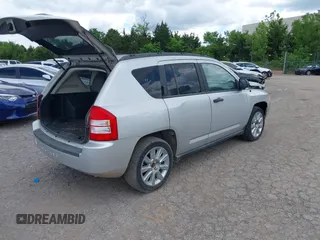 2007 Jeep Compass Sport with VIN 1J8FF47W97D279230, listed as a IAAI auction lot 42207379 with 205,058 mi miles and . Bid and sale history available at carsss.com. Image 4.