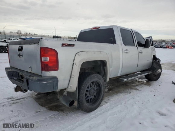 2013 Chevrolet Silverado 2500HD LTZ with VIN 1GC1KYE8XDF235732, listed as a Copart auction lot 87679265 with 466,814 mi miles and Salvage Title. Bid and sale history available at carsss.com. Image 3.