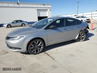 2015 Chrysler 200 S with VIN 1C3CCCDG8FN668609, listed as a Copart auction lot 46492095 with 211,396 mi miles and Salvage Title. Bid and sale history available at carsss.com. Image 1.