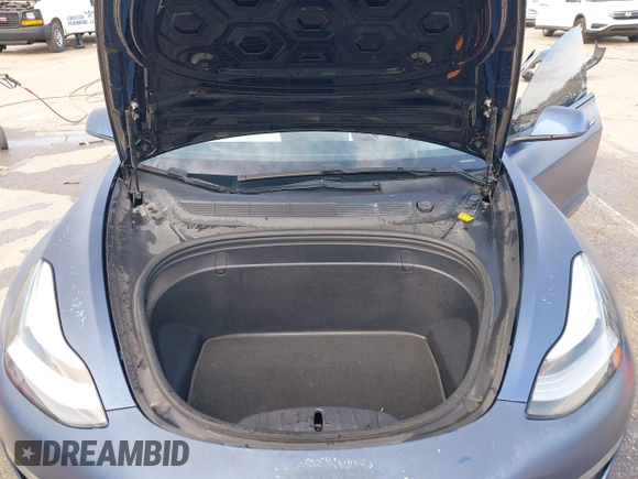 2018 Tesla Model 3 Long Range Battery with VIN 5YJ3E1EB9JF134958, listed as a IAAI auction lot 41980958 with 80,367 mi miles and . Bid and sale history available at DreamBid. Image 10.