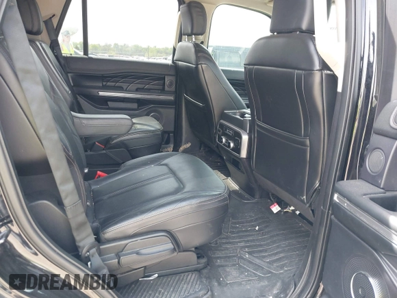 2019 Ford Expedition Platinum with VIN 1FMJU1MT2KEA09318, listed as a IAAI auction lot 42100876 with 90,330 mi miles and . Bid and sale history available at DreamBid. Image 8.