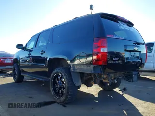 2007 Chevrolet Suburban LT with VIN 3GNGK26K47G206089, listed as a IAAI auction lot 41409657 with 156,789 mi miles and . Bid and sale history available at DreamBid. Image 3.