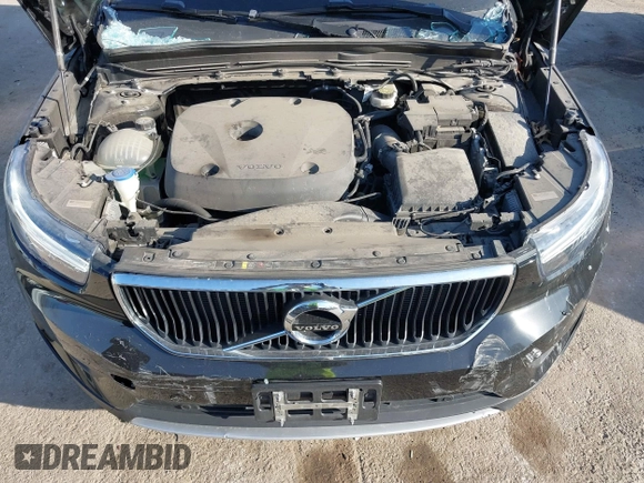 2020 Volvo XC40 Momentum with VIN YV4162UK5L2196730, listed as a IAAI auction lot 41777418 with 43,465 mi miles and . Bid and sale history available at DreamBid. Image 10.