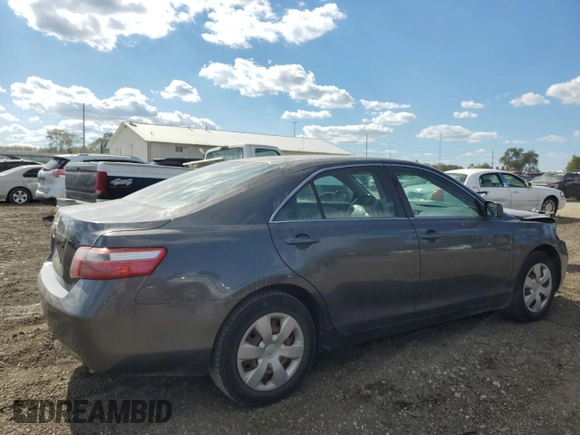 2008 Toyota Camry LE z VIN 4T4BE46K88R013921, wystawiony jako Copart lot #72229094 z przebiegiem 120 851 mil mil oraz Szkoda całkowita • Salvage title. Historia ofert i sprzedaży dostępna na DreamBid. Obrazek 3.