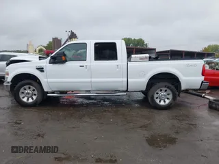 2010 Ford F-250 XL z VIN 1FTSW2B52AEB33231, wystawiony jako IAAI lot #37505696 z przebiegiem 277 288 mil mil oraz . Historia ofert i sprzedaży dostępna na DreamBid. Obrazek 15.