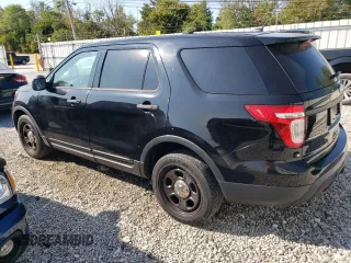 2015 Ford Utility Police Interceptor with VIN 1FM5K8ARXFGC68609, listed as a Copart auction lot 70472644 with 128,891 mi miles and Salvage Title. Bid and sale history available at carsss.com. Image 2.