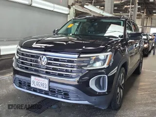 2024 Volkswagen Atlas SE with VIN 1V2HR2CA7RC565297, listed as a IAAI auction lot 42844488 with 24,398 mi miles and . Bid and sale history available at DreamBid. Image 18.