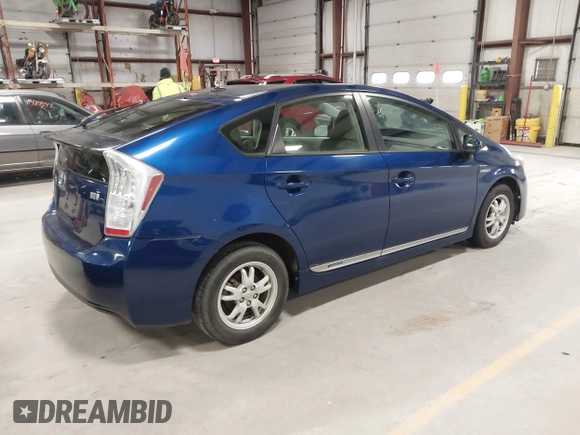 2011 Toyota Prius I with VIN JTDKN3DU6B0271026, listed as a IAAI auction lot 41961678 with 268,783 mi miles. Bid and sale history available at carsss.com. Image 4.