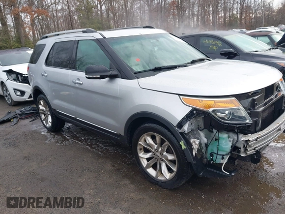 2015 Ford Explorer XLT with VIN 1FM5K8D84FGA83717, listed as a IAAI auction lot 41446111 with 88,876 mi miles and . Bid and sale history available at carsss.com. Image 1.