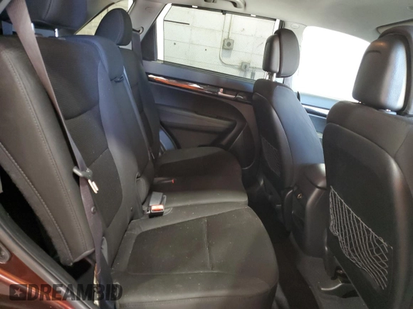 2015 Kia Sorento LX with VIN 5XYKTDA66FG616587, listed as a Copart auction lot 50410775 with 181,900 mi miles and Clean Title. Bid and sale history available at DreamBid. Image 11.