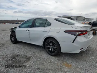 2024 Toyota Camry SE with VIN 4T1T11AK8RU202800, listed as a Copart auction lot 45028525 with 18,355 mi miles and Salvage Title. Bid and sale history available at carsss.com. Image 2.